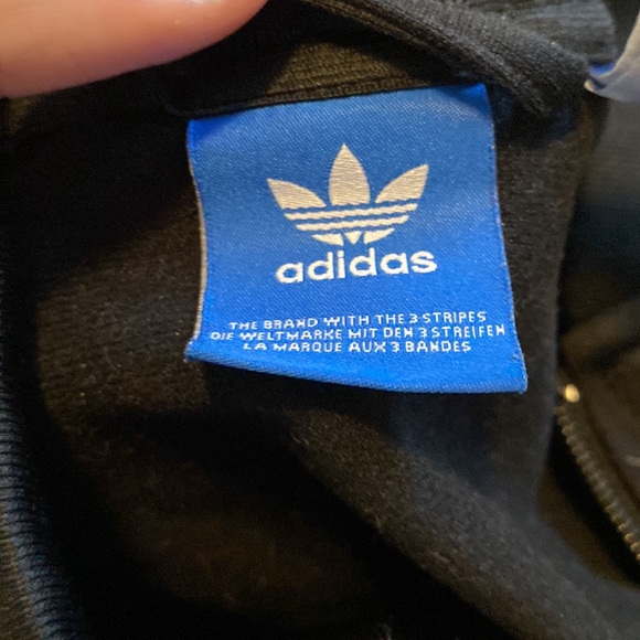 Adidas sweater - Picture 4 of 4